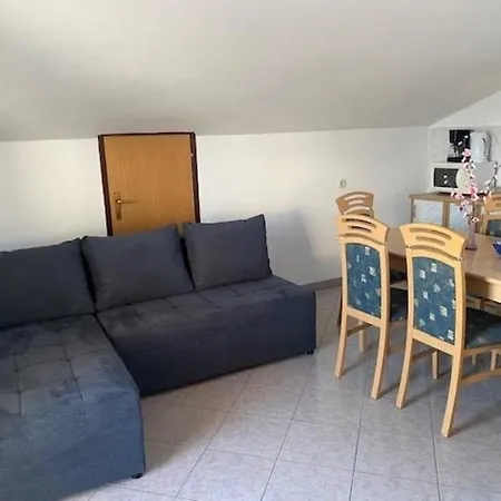 Apartment Fuer 5 Personen Ca 55 Qm In Banjole, Istrien Istrische Riviera